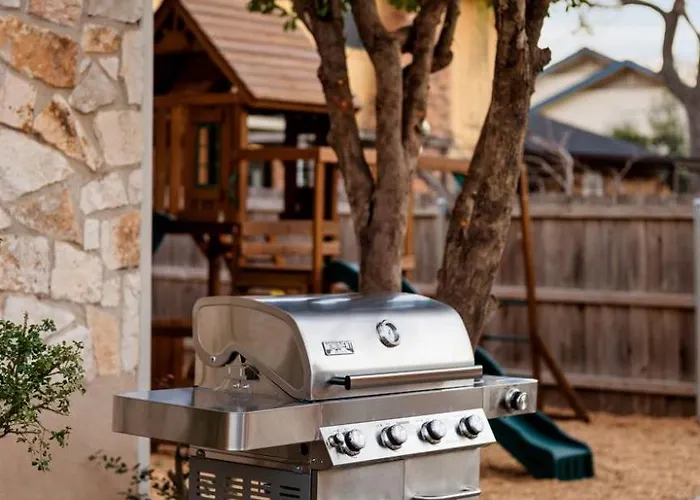5br Oasis W Pool Sauna & Fire Pit Round Rock