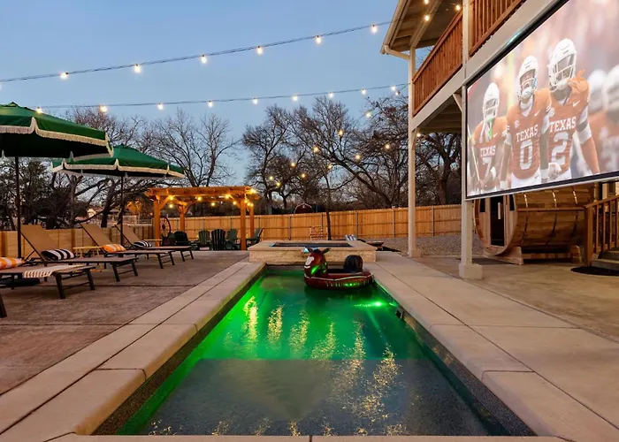 5br Oasis W Pool Sauna & Fire Pit Holiday home Round Rock