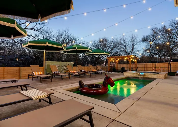 5br Oasis W Pool Sauna & Fire Pit * Round Rock