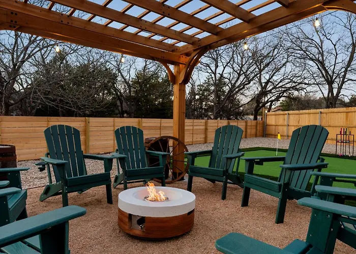 5br Oasis W Pool Sauna & Fire Pit Holiday home